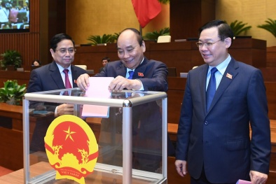 Quốc hội phê chuẩn việc bổ nhiệm 2 Phó Thủ tướng và 12 thành viên 13Win18 tham gia cá cược
