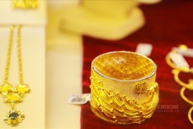 Giá vàng tăng giảm thất thường: Hôm qua mới tăng mạnh, hôm nay lại quay đầu giảm
