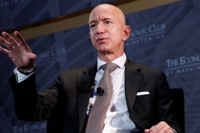 Tài sản của Jeff Bezos lại vượt 200 tỉ USD