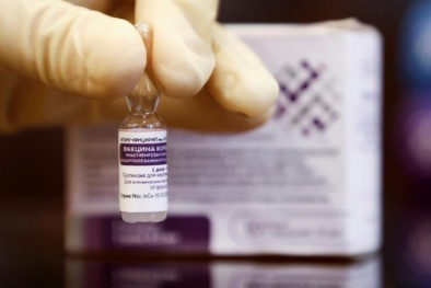 Vaccine ngừa COVID-19 mới của Nga đạt hiệu quả phòng bệnh tới 80%