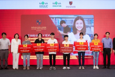 Những tân sinh viên Nova College đầu tiên nhận học bổng toàn phần