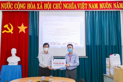 Khí Vũng Tàu tiếp tục trao 100 triệu đồng ủng hộ TP.Vũng Tàu phòng chống Covid-19