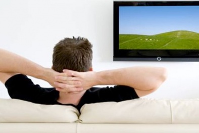 Cảnh báo xem vô tuyến hơn 8 tiếng mỗi ngày có nguy cơ cao bị đột quỵ