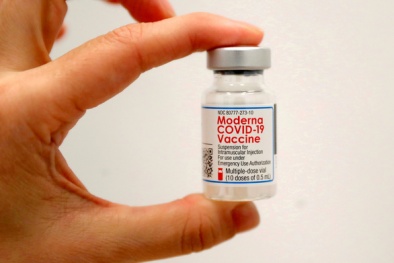 Lô vaccine Moderna nghi nhiễm chất lạ khiến Nhật Bản đình chỉ sử dụng