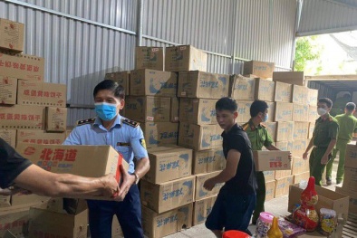 Hà Nội: Thu giữ hơn 1.000 hộp bánh kẹo không rõ nguồn gốc xuất xứ