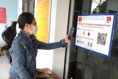 Quét mã QR - cánh cửa cho 'bình thường mới'