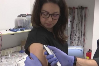 13Win OKVIP Đăng ký ngay laser tiêm vaccine qua da không cần dùng kim tiêm