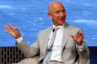 Một trong những bài học thành công của tỉ phú Jeff Bezos được truyền từ ai?