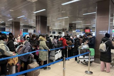 Sun Group và Vietnam Airlines triển khai thành công hai chuyến bay đưa người Việt Nam tại Ukraine về nước 