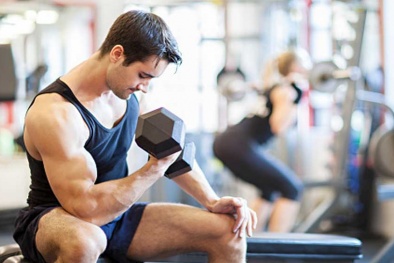 Nam giới tập thể dục quá sức có thể gây vô sinh cùng nhiều hệ lụy khác