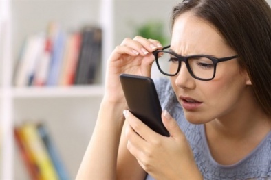 Những cách bảo vệ mắt khi dùng điện thoại quá lâu
