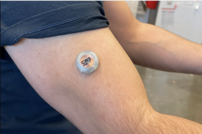 Phát triển miếng dán trên da có thể đo nồng độ cồn, lactate và glucose
