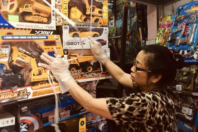 Tết thiếu nhi 1/6: Thị trường đồ chơi đa dạng, phụ huynh làm sao để chọn được sản phẩm an toàn?