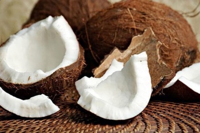 Hóc cùi dừa khiến bé gái hơn 1 tuổi tử vong