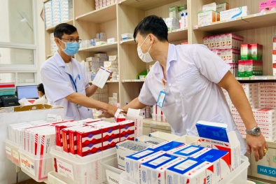 Gỡ vướng mắc liên quan tới việc thiếu thuốc, vật tư, trang thiết bị y tế