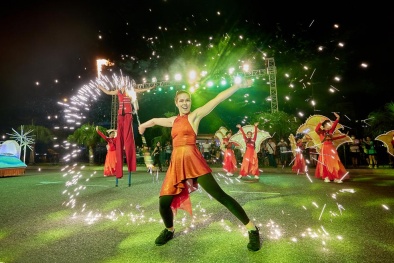 Lễ hội Carnival đường phố lần đầu tiên 'cập bến' Hà Nam
