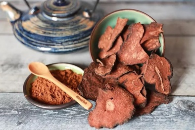 Sử dụng củ hà thủ ô đỏ: Cẩn trọng nguồn gốc, chất lượng