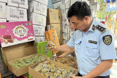 QLTT Hà Nội xử lý nhiều vi phạm kinh doanh bánh Trung thu không rõ nguồn gốc