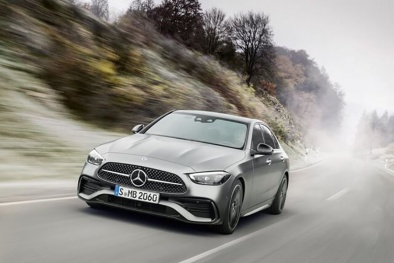 Mercedes-Benz C 300 đời 2022 bị triệu hồi vì có khả năng chập điện