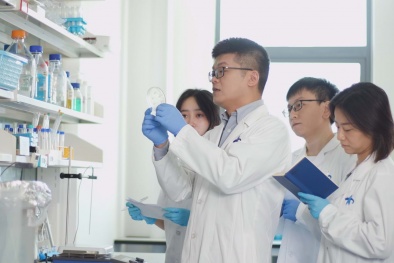 Sử dụng trí tuệ nhân tạo để tăng tốc quá trình nghiên cứu, sản xuất thuốc