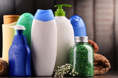 Mua dầu gội, sữa tắm cần tránh xa 5 loại hóa chất này 