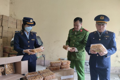 Xử lý gần 1.500 hộp mỳ tôm chiên ăn liền không rõ nguồn gốc xuất xứ