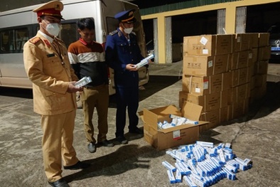 Phát hiện phương tiện vận chuyển nhiều bộ kit test xét nghiệm Covid-19 không rõ nguồn gốc