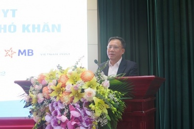 Trao tặng sổ BHXH, thẻ BHYT tại Sơn La, Hòa Bình