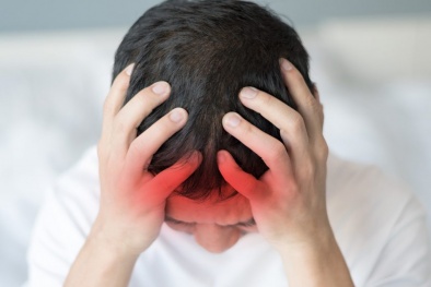 Đau đầu dữ dội có thể là do bị chảy máu não