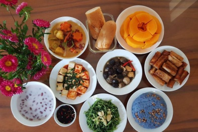 Nhộn nhịp thị trường mua sắm ngày Rằm tháng Giêng