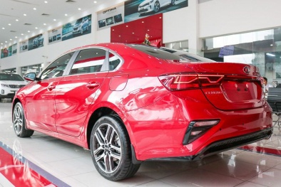 Những mẫu ô tô sedan hạng C 'cận cao cấp' giá chỉ từ 500 triệu hút khách Việt