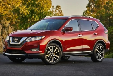 Triệu hồi hơn 700 ngàn chiếc Nissan để sửa lỗi khóa gập 