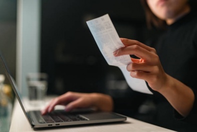 Mỹ cảnh báo: Phần lớn hóa đơn ở các chuỗi cửa hàng và nhà hàng đều chứa hóa chất độc hại