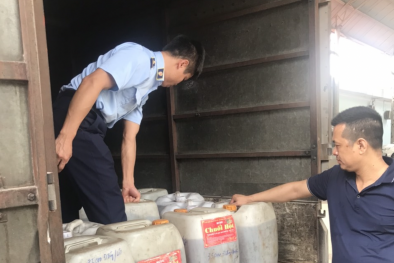 Hưng Yên: Thu giữ 40 can rượu chuối hột không dán tem rượu sản xuất 