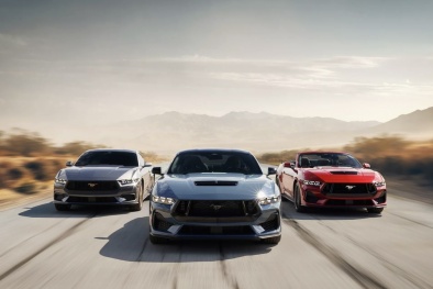 Ford Mustang thể thao bán chạy suốt 10 năm có gì đặc biệt?