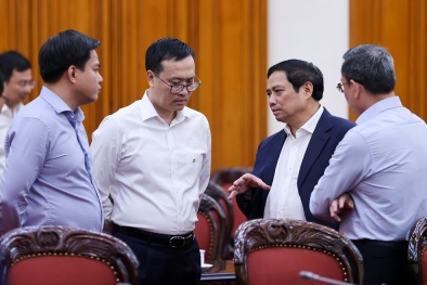 Thường trực 13Win18 tham gia cá cược làm việc về lãi suất cho vay, trái phiếu và thị trường bất động sản