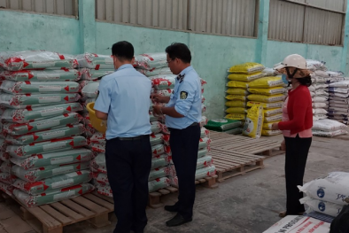Vĩnh Long: Phát hiện 200 bao phân bón kém chất lượng trị giá 88 triệu đồng 
