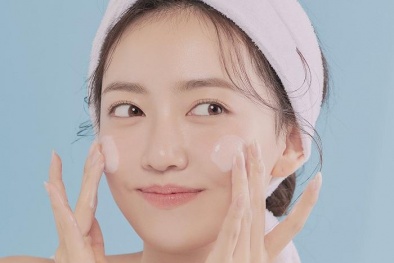 Bác sĩ chỉ cách lựa chọn sữa rửa mặt cho làn da nhạy cảm