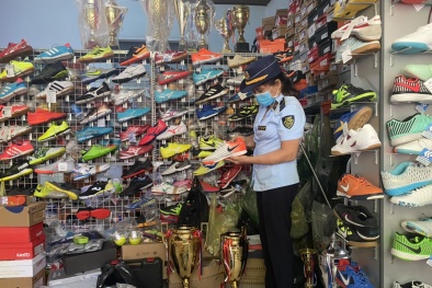 Đắk Lắk: Phát hiện hộ kinh doanh bán hàng giả mạo nhãn hiệu NIKE