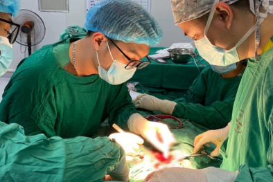 Cảnh báo sử dụng điện thoại kết nối với sạc dự phòng có thể gây cháy nổ
