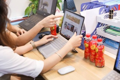 Nhiều sĩ tử 'nóng trong người' khi thấp thỏm, bồn chồn chờ kết quả xét tuyển đại học