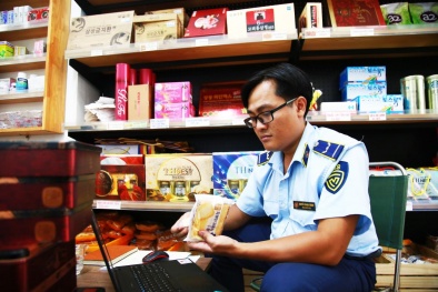 Đà Nẵng: Kiểm tra bánh trung thu, tạm giữ gần 150 sản phẩm nhập lậu