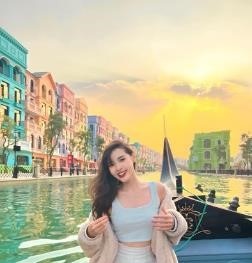 Đột nhập ‘vũ trụ giải trí’ được dàn hot tiktoker ‘săn lùng’