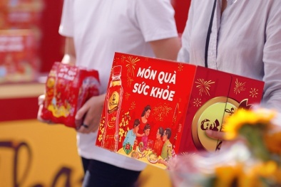 Tết này bạn mang quà gì về biếu cha mẹ?