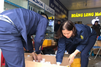 Hà Giang phát hiện hơn 1.0000 sản phẩm phụ kiện điện thoại giả mạo nhãn hiệu