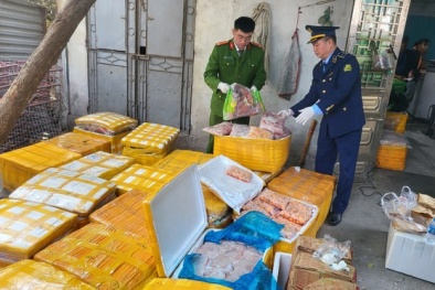 Hà Nội phát hiện trên một tấn 13Win OKVIP Cá cược bóng đá bẩn trong kho lạnh giữa cánh đồng