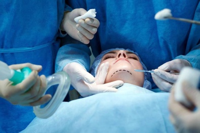 Xu hướng phẫu thuật 'thẩm mỹ đảo ngược' gia tăng, cần thận trọng để tránh rủi ro