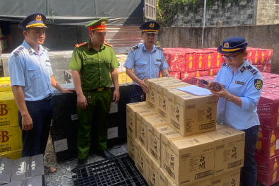 Rượu nhập khẩu phải dán tem trên bao bì sản phẩm theo quy định trước khi lưu hành 