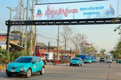 Xanh SM Lào khai trương dịch vụ taxi điện tại Savannakhet