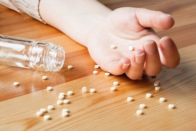 Nữ sinh hôn mê sâu sau khi sử dụng thuốc an thần Rotudin